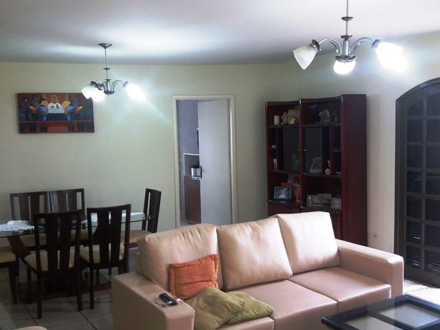 Casa com 495m² 4 quartos e 4 banheiros, à venda, no bairro Jardim Carvalho em Ponta Grossa