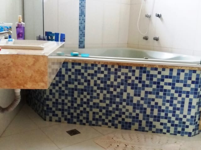 Casa com 495m² 4 quartos e 4 banheiros, à venda, no bairro Jardim Carvalho em Ponta Grossa