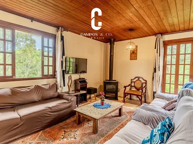 Casa com 5865m² 4 quartos e 4 banheiros, à venda, no bairro Parque Ferradura em Campos do Jordão
