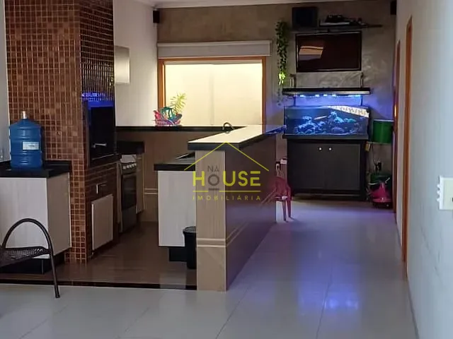 Casa com 201m² 3 quartos e 3 banheiros, à venda, no bairro Jardim Portal dos Lagos em Votuporanga