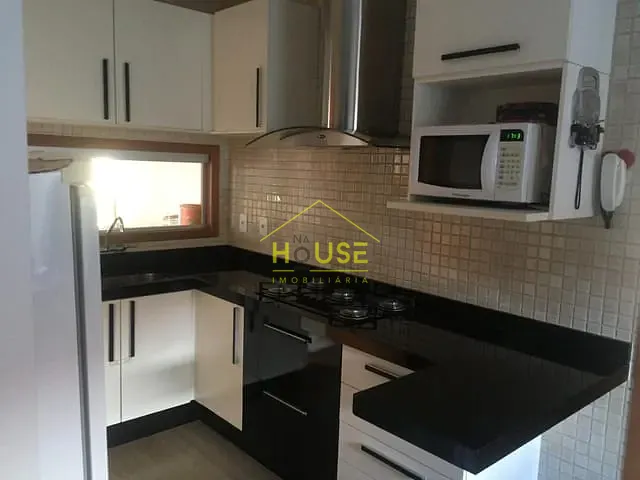 Casa com 201m² 3 quartos e 3 banheiros, à venda, no bairro Jardim Portal dos Lagos em Votuporanga