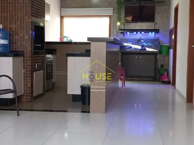 Casa com 201m² 3 quartos e 3 banheiros, à venda, no bairro Jardim Portal dos Lagos em Votuporanga