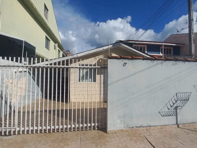 Casa com 140m² 2 quartos e 1 banheiro, à venda, no bairro Tanguá em Almirante Tamandaré