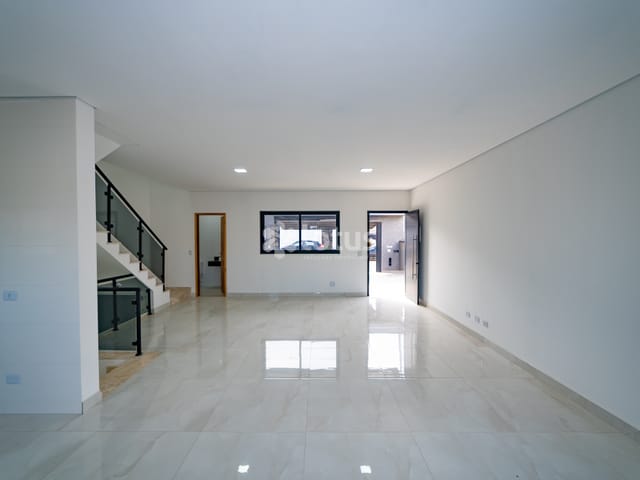 Casa 3 quartos e 4 banheiros, à venda, no bairro Portais (Polvilho) em Cajamar