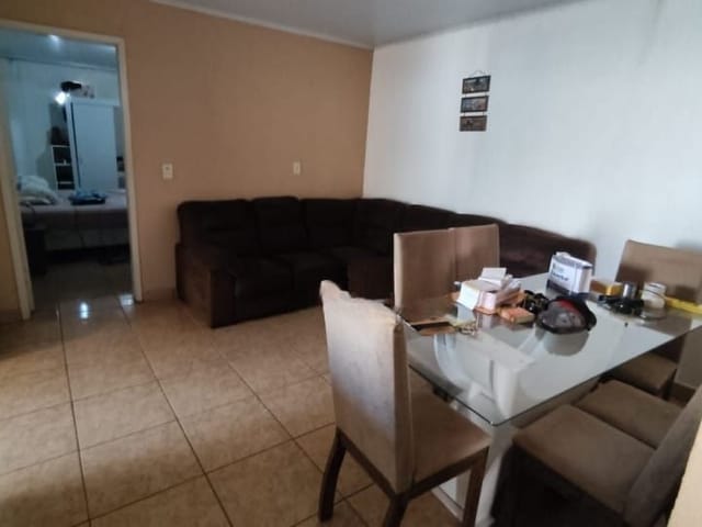 Casa com 300m² 4 quartos e 4 banheiros, à venda, no bairro Conjunto Habitacional Waldomiro M Gomes em Cambé