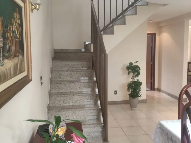 Casa com 393m² 4 quartos e 3 banheiros, à venda, no bairro Alto dos Pinheiros em Belo Horizonte