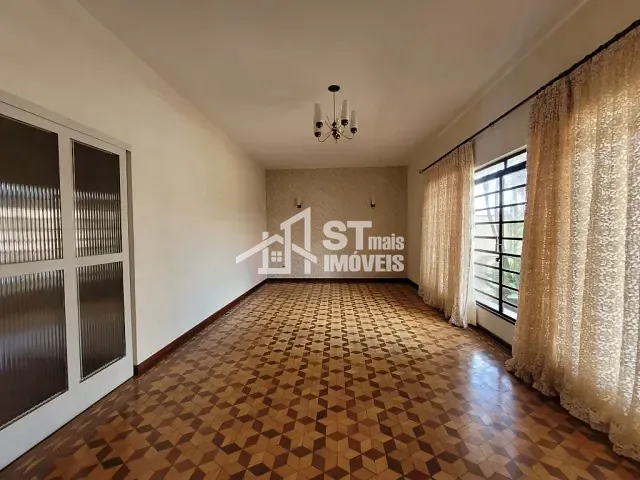 Casa com 391m² 6 quartos e 4 banheiros, à venda, no bairro Centro em Andradas