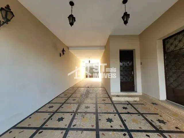 Casa com 391m² 6 quartos e 4 banheiros, à venda, no bairro Centro em Andradas