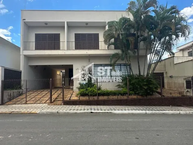 Casa com 391m² 6 quartos e 4 banheiros, à venda, no bairro Centro em Andradas