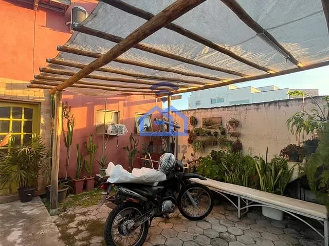 Casa com 362m² 4 quartos e 2 banheiros, à venda, no bairro Praia das Palmeiras em Caraguatatuba
