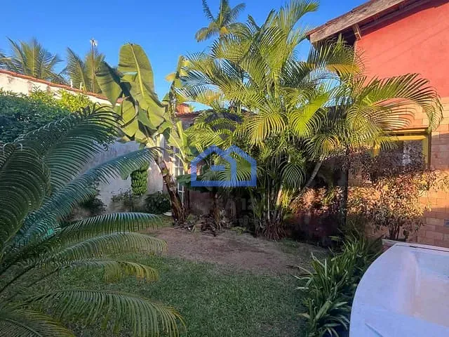 Casa com 362m² 4 quartos e 2 banheiros, à venda, no bairro Praia das Palmeiras em Caraguatatuba