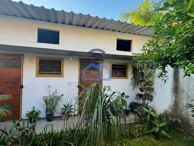 Casa com 362m² 4 quartos e 2 banheiros, à venda, no bairro Praia das Palmeiras em Caraguatatuba