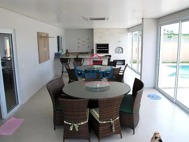 Casa com 800m² 4 quartos e 7 banheiros, à venda, no bairro Portal dos Bandeirantes II em Porto Feliz