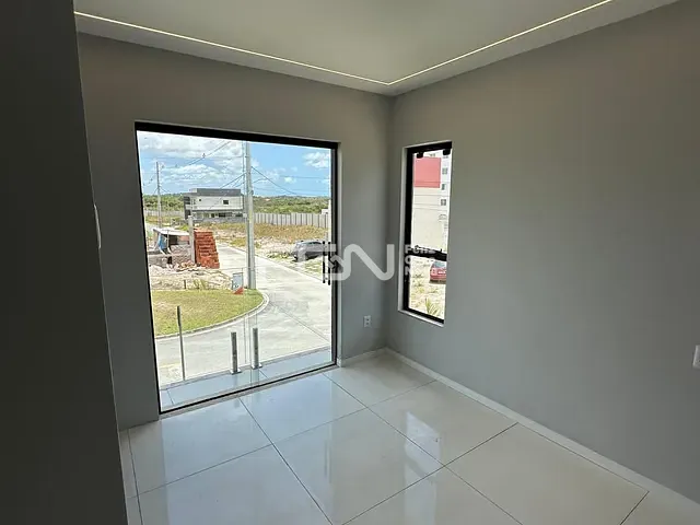 Casa com 110m² 4 quartos e 5 banheiros, à venda, no bairro Parque Nascente do Rio Capivara em Camaçari