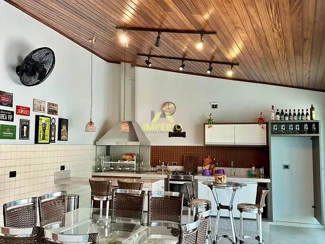 Casa com 228m² 3 quartos e 4 banheiros, à venda, no bairro Vila Progresso em Salto