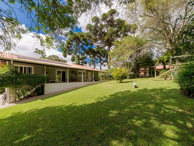Casa com 1253m² 3 quartos e 4 banheiros, à venda, no bairro Santa Felicidade em Curitiba