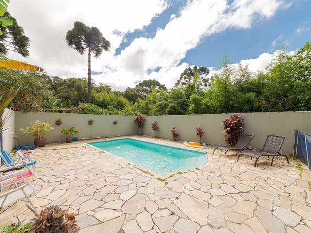 Casa com 1253m² 3 quartos e 4 banheiros, à venda, no bairro Santa Felicidade em Curitiba