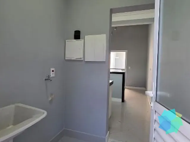 Casa com 175m² 3 quartos e 2 banheiros, para alugar, no bairro Village Moutonnée em Salto