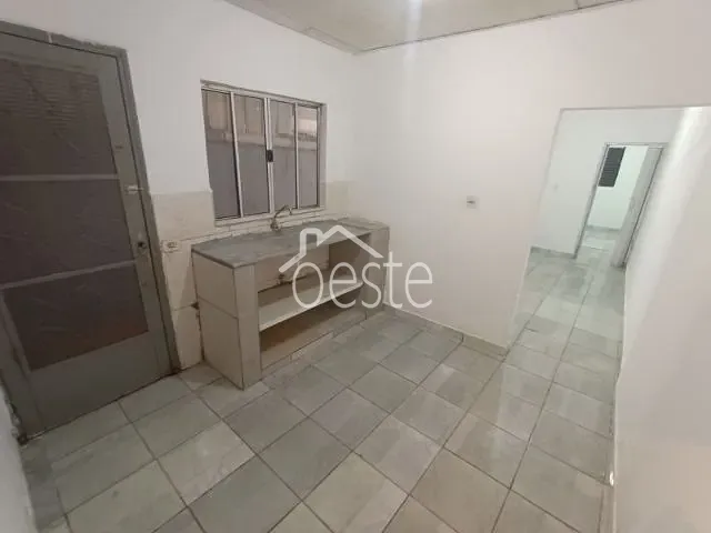 Casa com 100m² 1 quarto e 1 banheiro, para alugar, no bairro Jardim São Fernando em Santa Bárbara D'Oeste