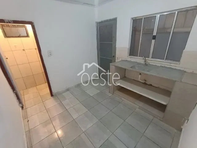 Casa com 100m² 1 quarto e 1 banheiro, para alugar, no bairro Jardim São Fernando em Santa Bárbara D'Oeste