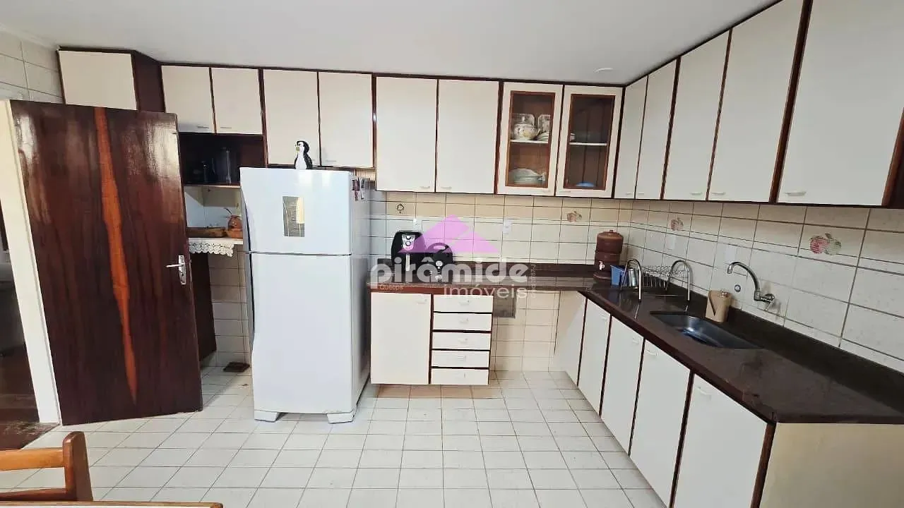 Casa, 4 quartos, 200 m² - Foto 8