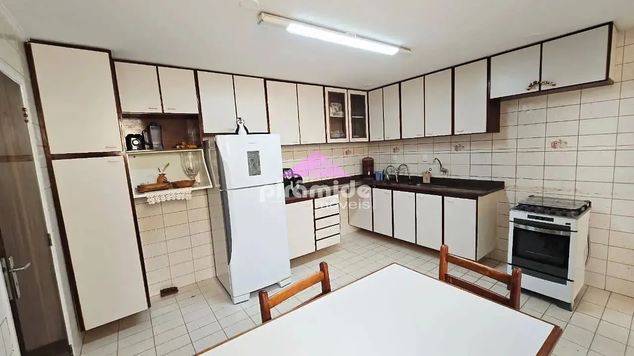 Casa, 4 quartos, 200 m² - Foto 6