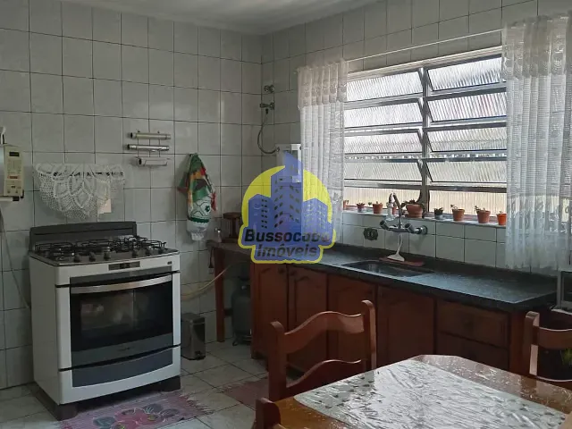 Casa 3 quartos e 2 banheiros, à venda, no bairro Veloso em Osasco