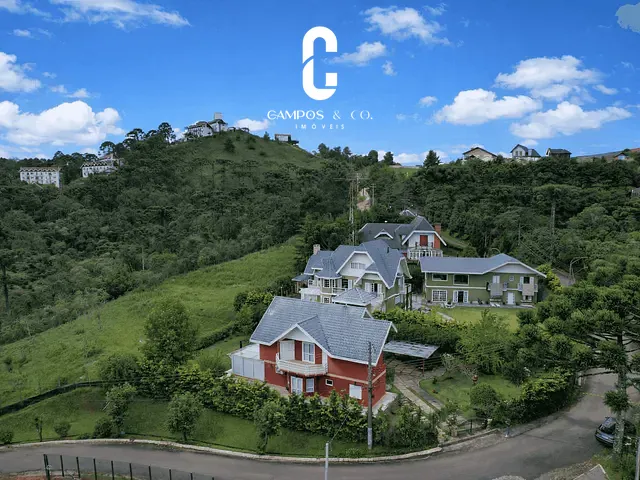 Casa com 1000m² 3 quartos e 4 banheiros, à venda, no bairro Vale da Mantiqueira em Campos do Jordão