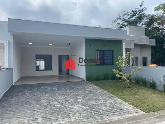 Casa à venda, no bairro Vila Prado em Pindamonhangaba