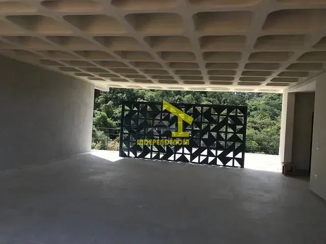 Casa com 3000m² 4 quartos e 6 banheiros, à venda, no bairro Zona Rural em Itatiba