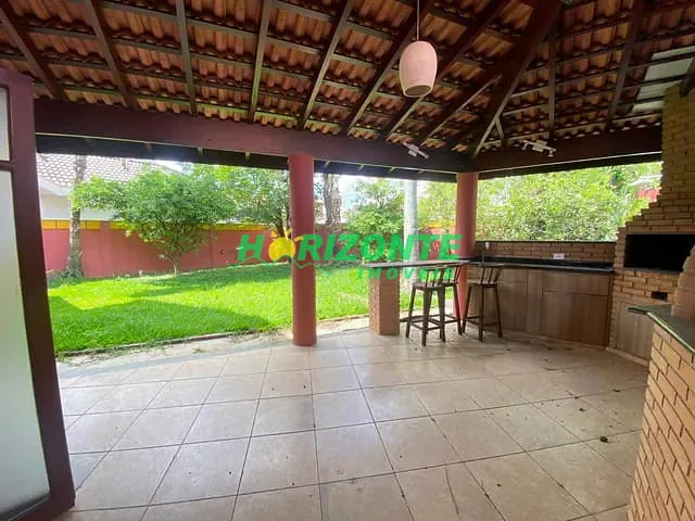 Casa com 390m² 3 quartos e 5 banheiros, à venda ou para alugar, no bairro Urbanova em São José dos Campos