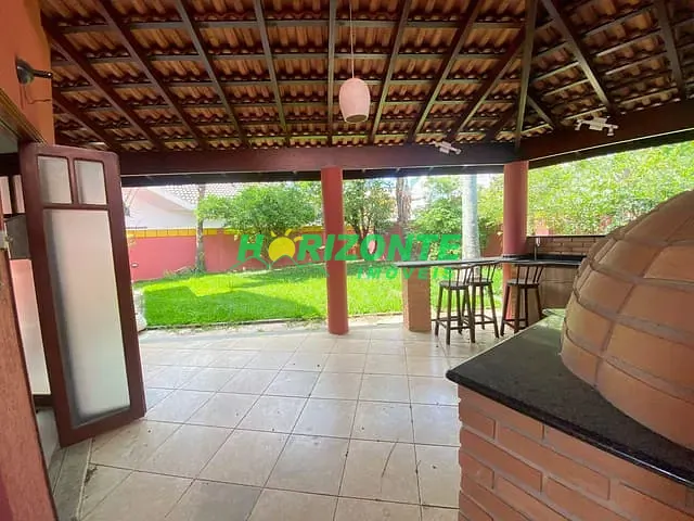 Casa com 390m² 3 quartos e 5 banheiros, à venda ou para alugar, no bairro Urbanova em São José dos Campos