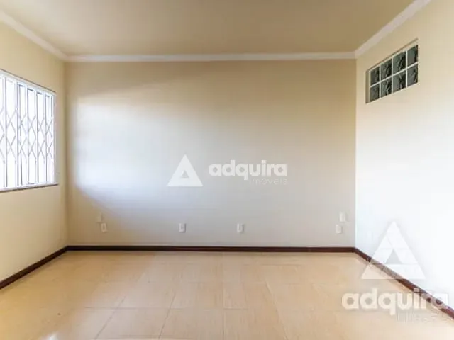 Sobrado 3 quartos e 3 banheiros, à venda, no bairro Olarias em Ponta Grossa