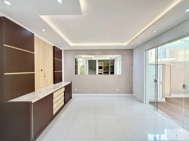 Casa com 135m² 3 quartos e 3 banheiros, para alugar, no bairro Santo Inácio em Curitiba