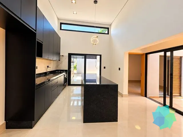 Casa com 175m² 3 quartos e 2 banheiros, à venda, no bairro Village Moutonnée em Salto