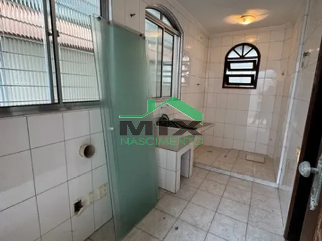 Casa com 220m² 3 quartos e 3 banheiros, à venda, no bairro Jardim Bela Vista em Santo André