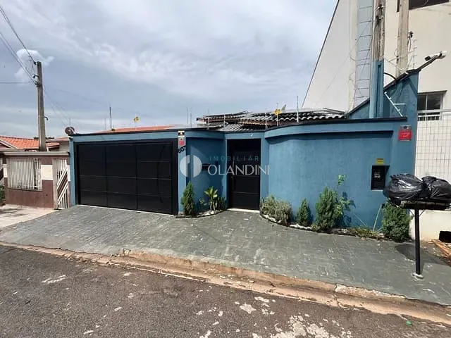 Casa com 300m² 3 quartos e 2 banheiros, à venda, no bairro Jardim de Faveri em Artur Nogueira