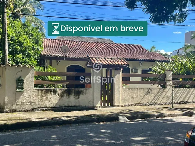 Casa 3 quartos e 4 banheiros, para alugar, no bairro Itaipu em Niterói