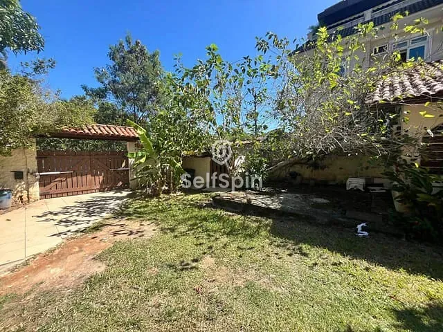 Casa 3 quartos e 4 banheiros, para alugar, no bairro Itaipu em Niterói
