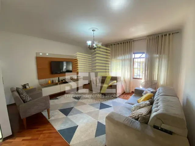 Casa com 242m² 4 quartos e 2 banheiros, à venda, no bairro Jardim Cruzeiro do Sul em Bauru