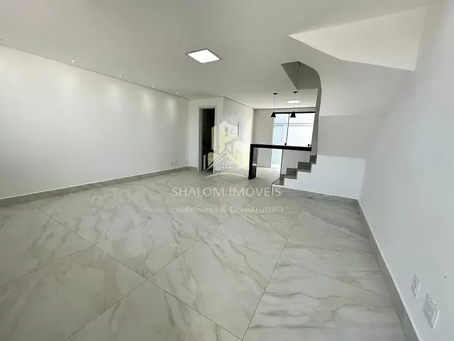 Casa 3 quartos e 2 banheiros, à venda, no bairro Planalto em Belo Horizonte