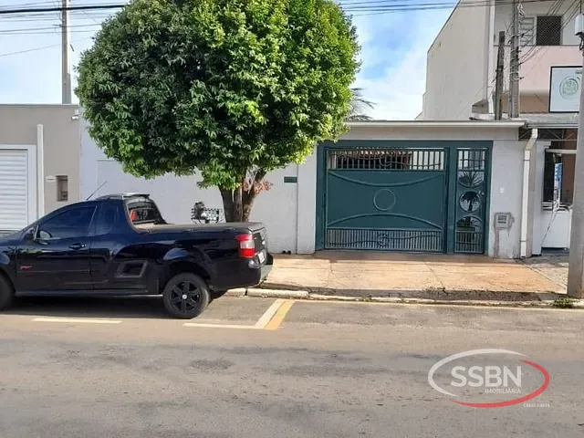 Casa com 300m² 3 quartos e 2 banheiros, à venda, no bairro Jardim Santa Rosa em Nova Odessa
