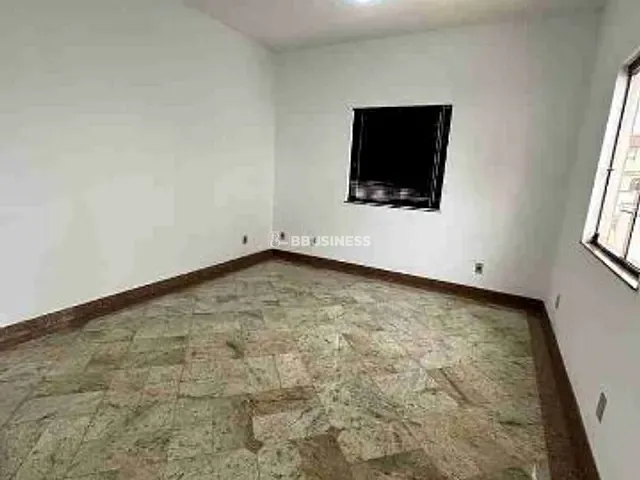 Casa com 240m², à venda, no bairro Centro em Campos dos Goytacazes