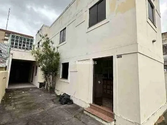 Casa com 240m², à venda, no bairro Centro em Campos dos Goytacazes