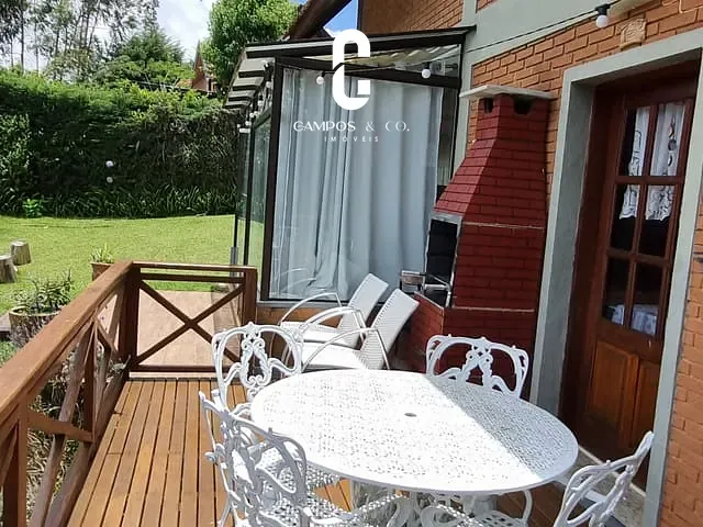 Casa com 550m² 3 quartos e 4 banheiros, à venda, no bairro Imbiry em Campos do Jordão