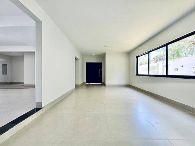 Casa com 500m² 6 quartos e 6 banheiros, para alugar, no bairro Mediterrâneo em Londrina