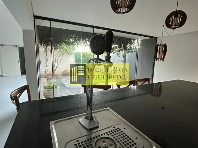 Casa com 225m² 3 quartos e 3 banheiros, para alugar, no bairro Condomínio Village La Montagne em São José do Rio Preto