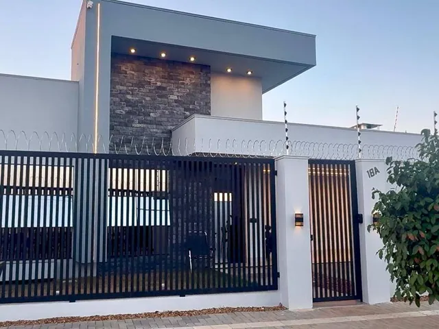 Casa com 225m² 2 quartos e 2 banheiros, à venda, no bairro Sonhalto Videira em Sinop