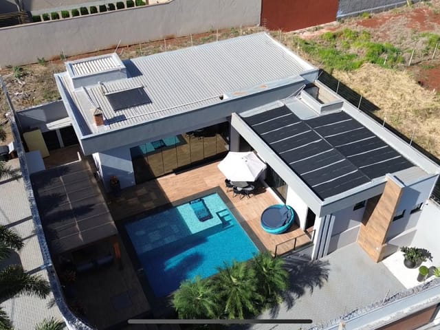 Casa com 396m² 1 quarto e 3 banheiros, à venda, no bairro Vila Salome em Cambé