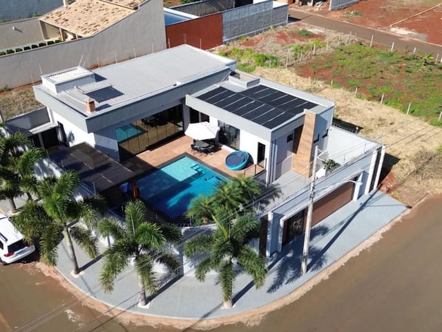 Casa com 396m² 1 quarto e 3 banheiros, à venda, no bairro Vila Salome em Cambé